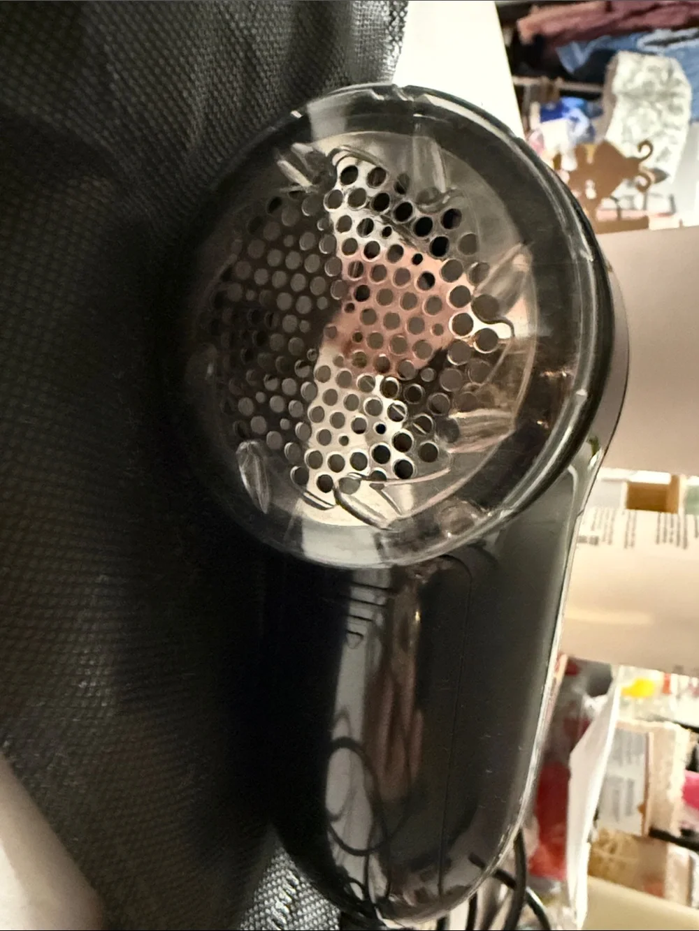 Fabric Lint Remover - Black dorm essentials